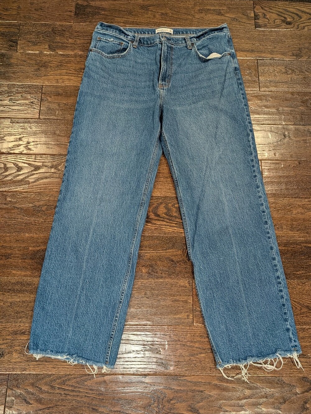Abercrombie & Fitch The 90s Relaxed Jean High Rise Medium Blue Wash